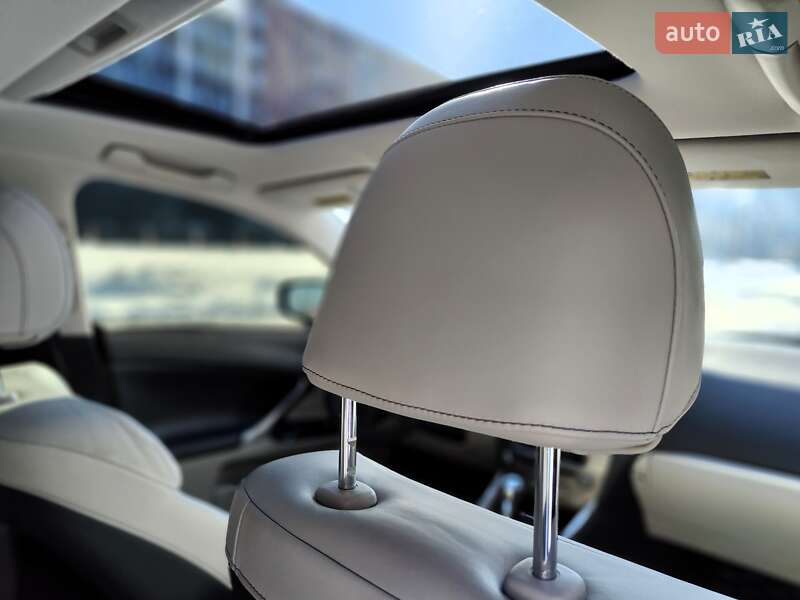 Седан Lexus IS 2011 в Києві фото 59 Седан Lexus IS 2011 в Києві