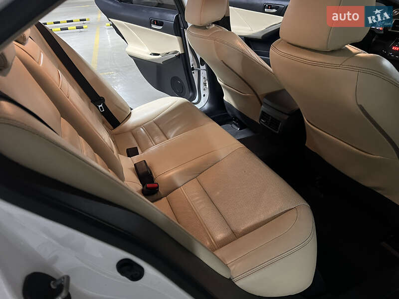 Седан Lexus IS 2013 в Одессе
