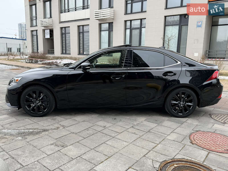 Седан Lexus IS 2015 в Киеве фото 4 Седан Lexus IS 2015 в Киеве