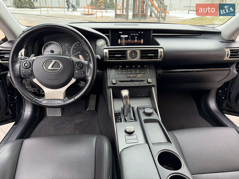 Седан Lexus IS 2015 в Киеве фото 29 Седан Lexus IS 2015 в Киеве