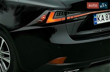 Седан Lexus IS 2020 в Львові