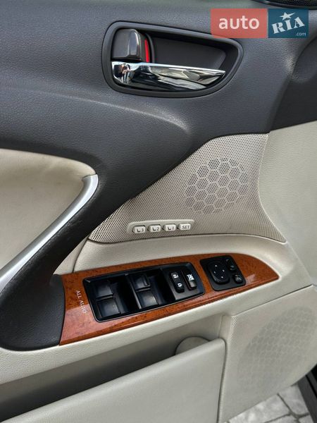 Седан Lexus IS 2009 в Шептицькому