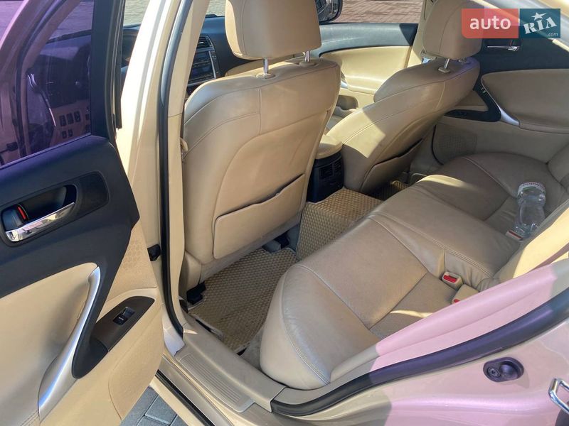 Седан Lexus IS 2007 в Черновцах