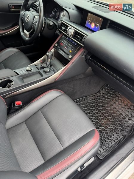 Седан Lexus IS 2016 в Києві
