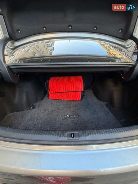 Седан Lexus IS 2015 в Одессе