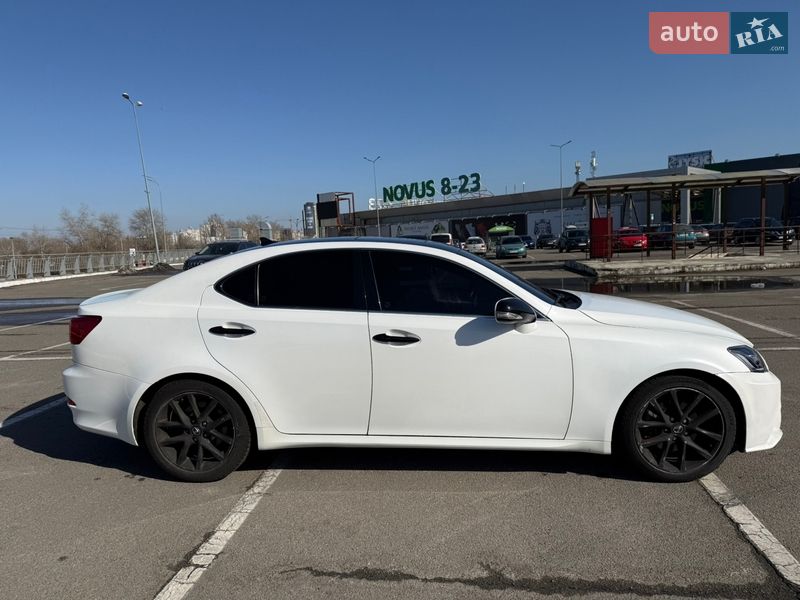 Седан Lexus IS 2012 в Киеве