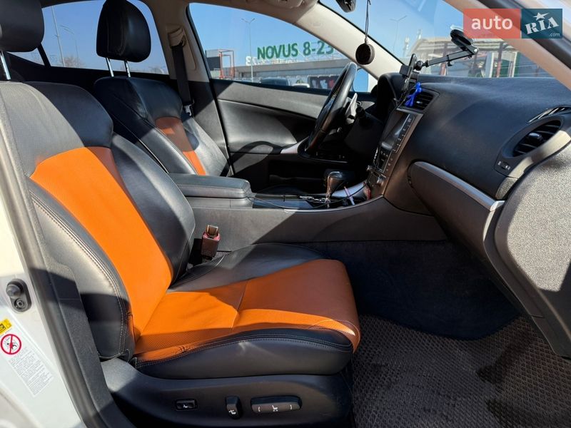 Седан Lexus IS 2012 в Киеве