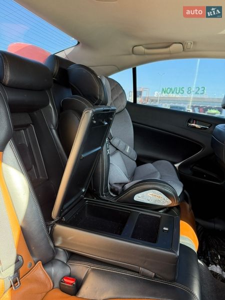 Седан Lexus IS 2012 в Киеве