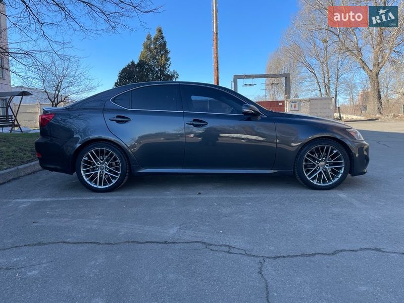 Седан Lexus IS 2010 в Киеве