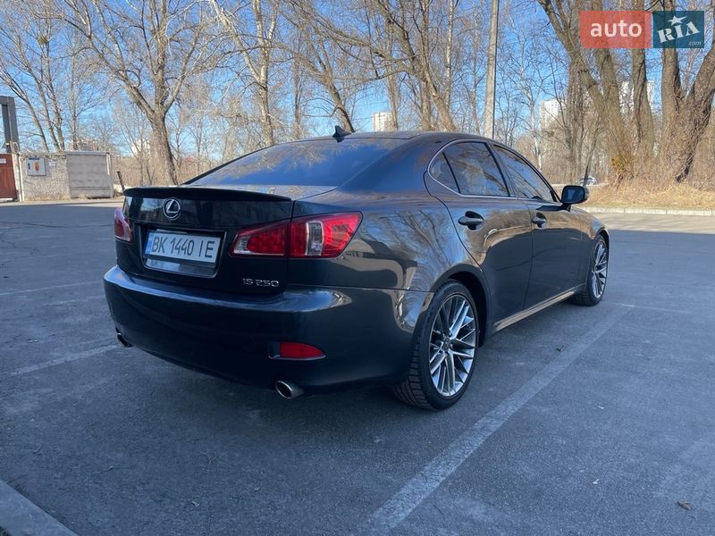 Седан Lexus IS 2010 в Киеве