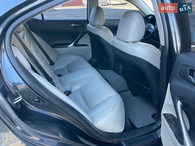 Седан Lexus IS 2010 в Киеве