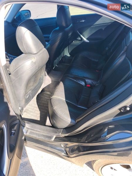 Седан Lexus IS 2008 в Полтаві