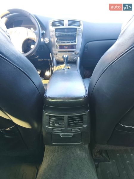 Седан Lexus IS 2008 в Полтаві
