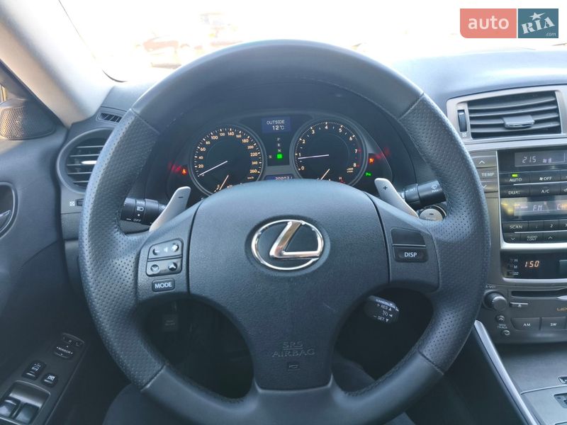 Седан Lexus IS 2008 в Полтаві