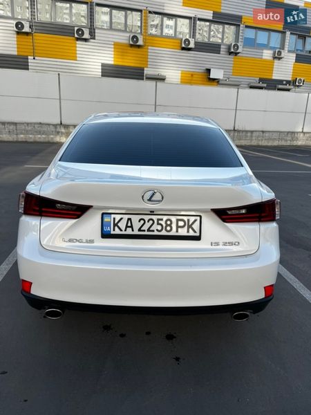 Седан Lexus IS 2013 в Киеве