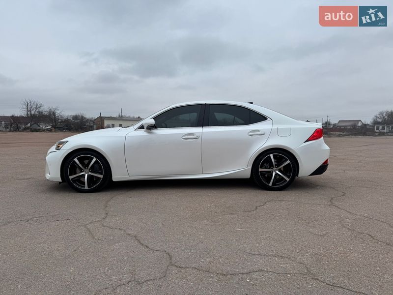 Седан Lexus IS 2016 в Киеве