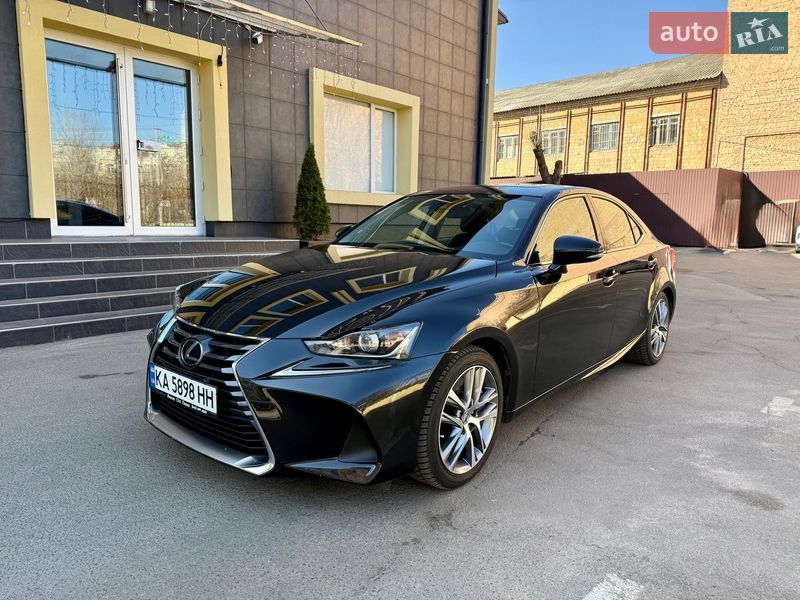 Седан Lexus IS 2018 в Киеве