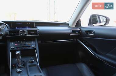 Седан Lexus IS 2017 в Киеве