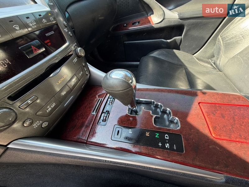 Седан Lexus IS 2008 в Солотвине