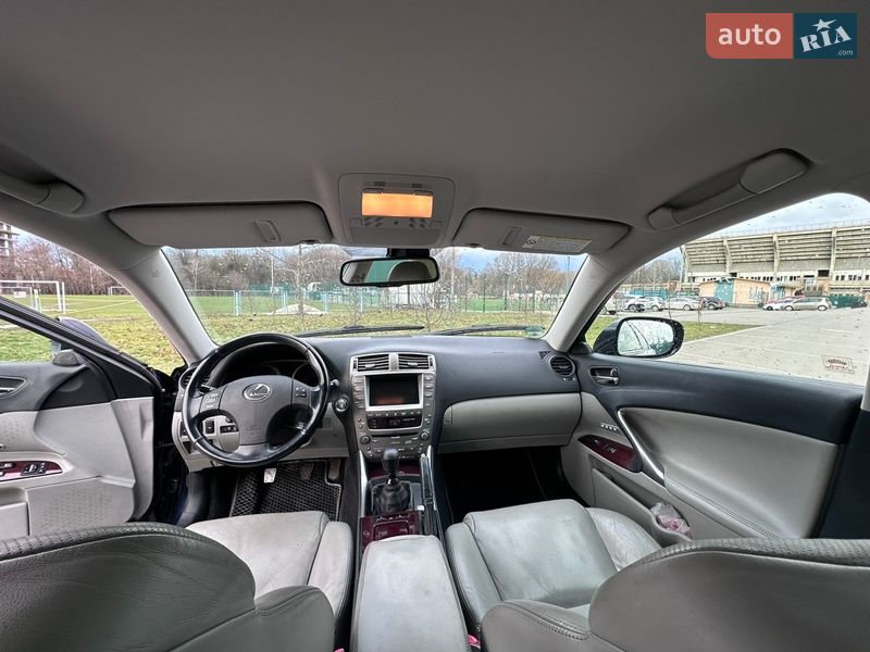 Седан Lexus IS 2007 в Ивано-Франковске