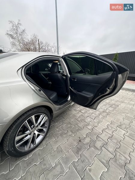 Седан Lexus IS 2017 в Днепре