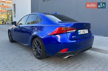 Седан Lexus IS 2017 в Львове