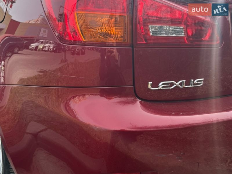 Седан Lexus IS 2007 в Львові