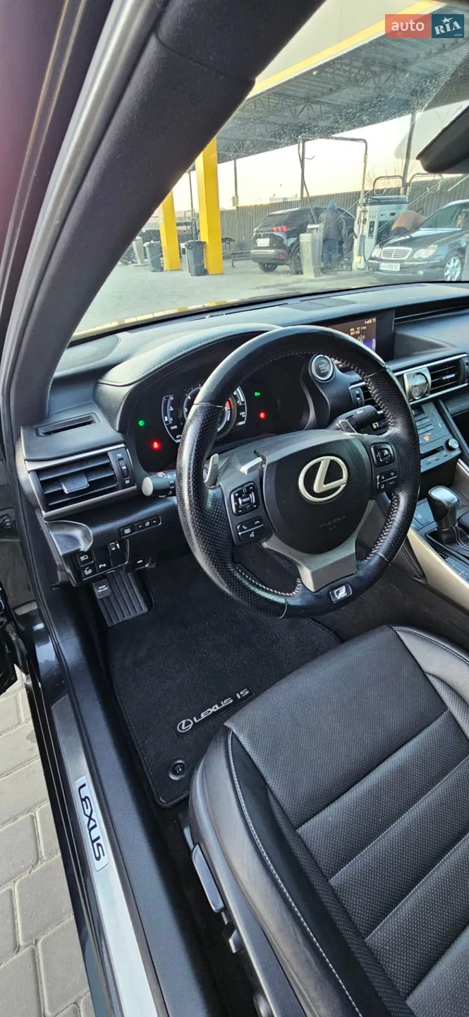2020 Lexus IS - мініатюра 21