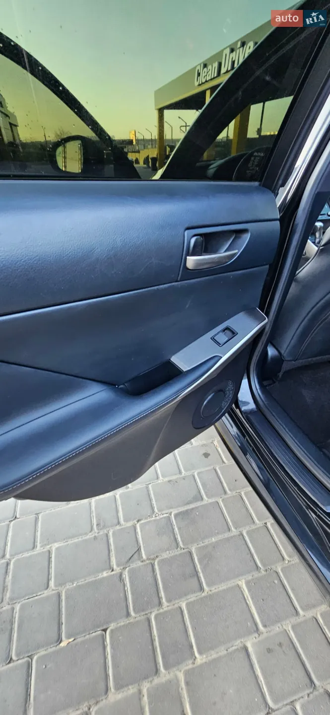 2020 Lexus IS - мініатюра 25