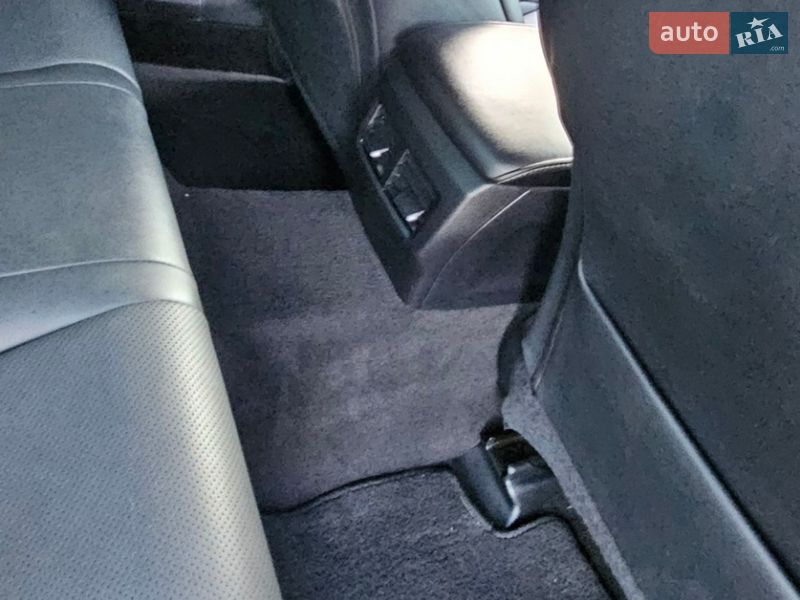 Седан Lexus IS 2020 в Киеве фото 30 Седан Lexus IS 2020 в Киеве