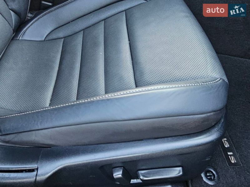 Седан Lexus IS 2020 в Киеве фото 41 Седан Lexus IS 2020 в Киеве