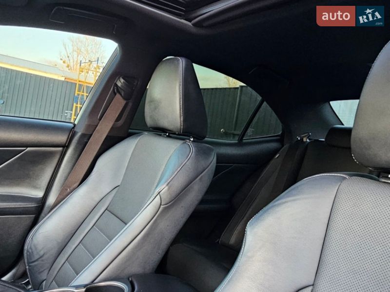 Седан Lexus IS 2020 в Киеве фото 47 Седан Lexus IS 2020 в Киеве