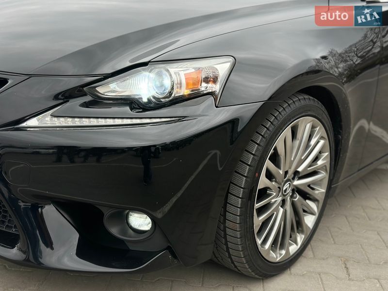 Седан Lexus IS 2015 в Одессе