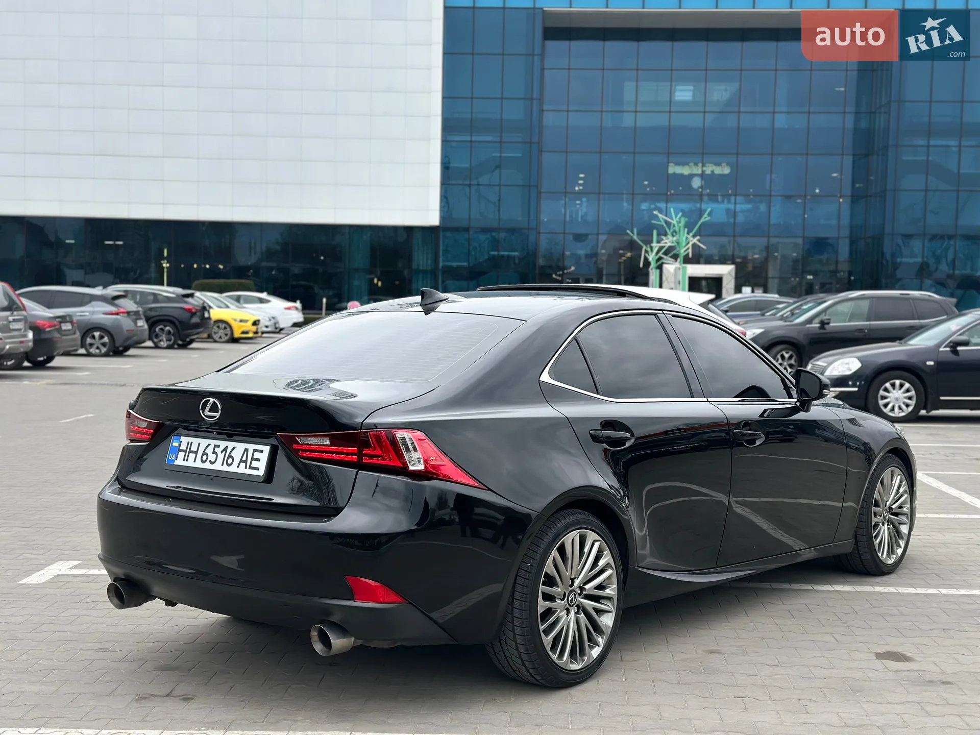 2015 Lexus IS - мініатюра 10
