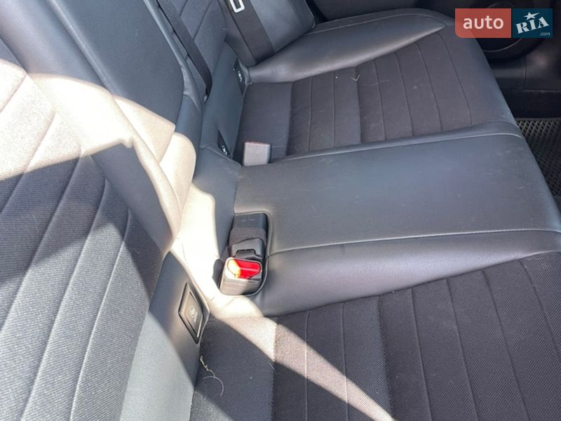 Седан Lexus IS 2013 в Одесі