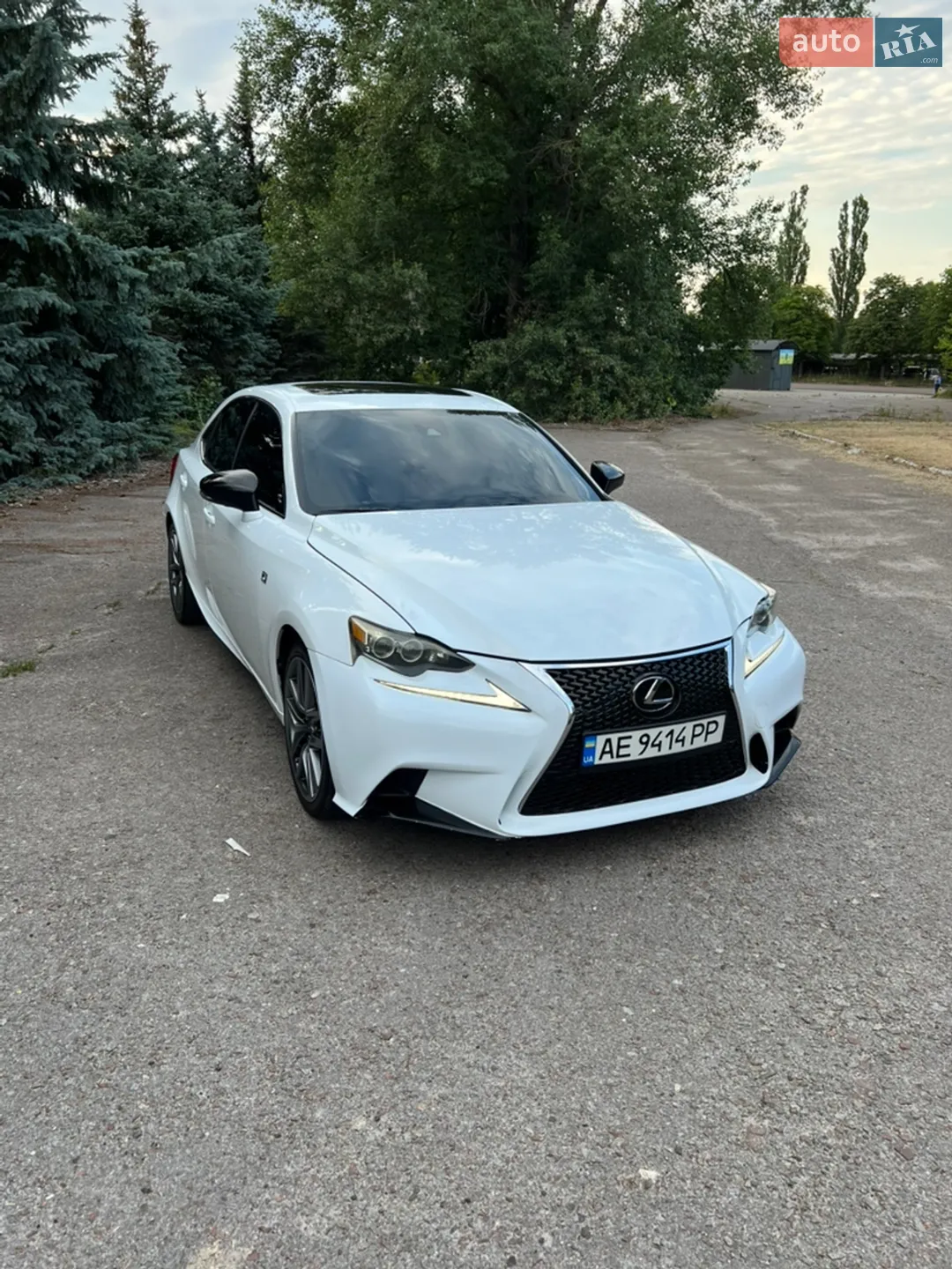 2017 Lexus IS - мініатюра 2