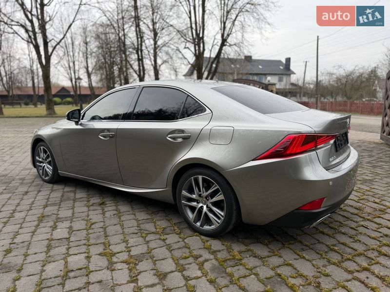 Седан Lexus IS 2017 в Калуше фото 18 Седан Lexus IS 2017 в Калуше