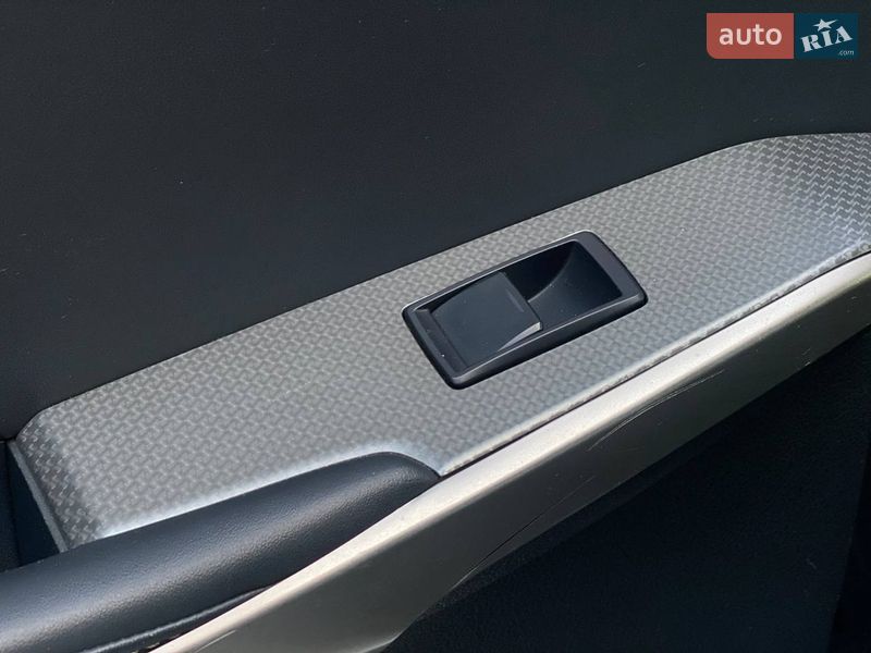 Седан Lexus IS 2013 в Киеве фото 46 Седан Lexus IS 2013 в Киеве