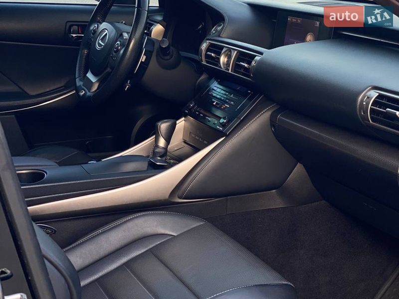 Седан Lexus IS 2013 в Киеве фото 50 Седан Lexus IS 2013 в Киеве