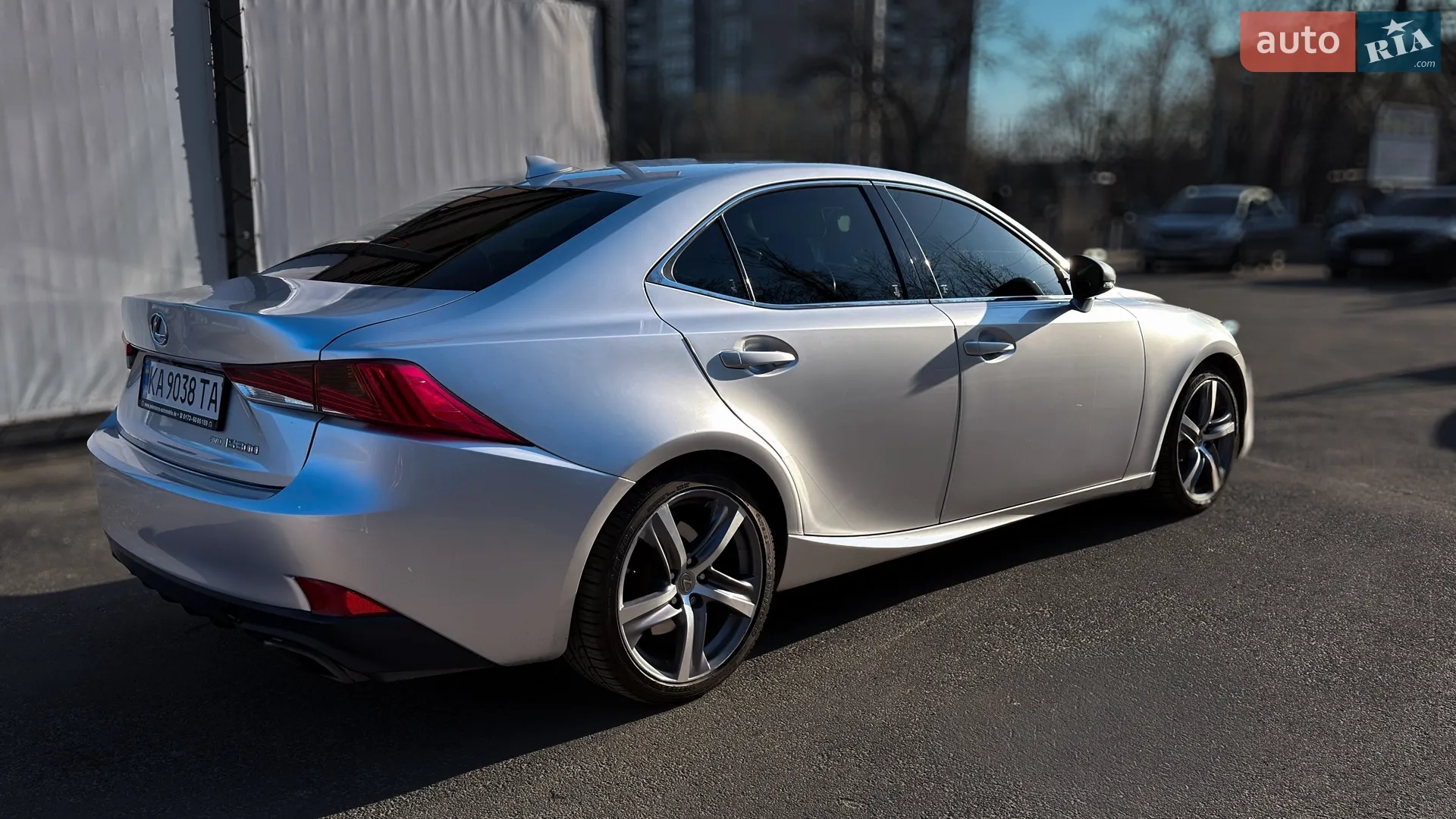 2019 Lexus IS - мініатюра 4