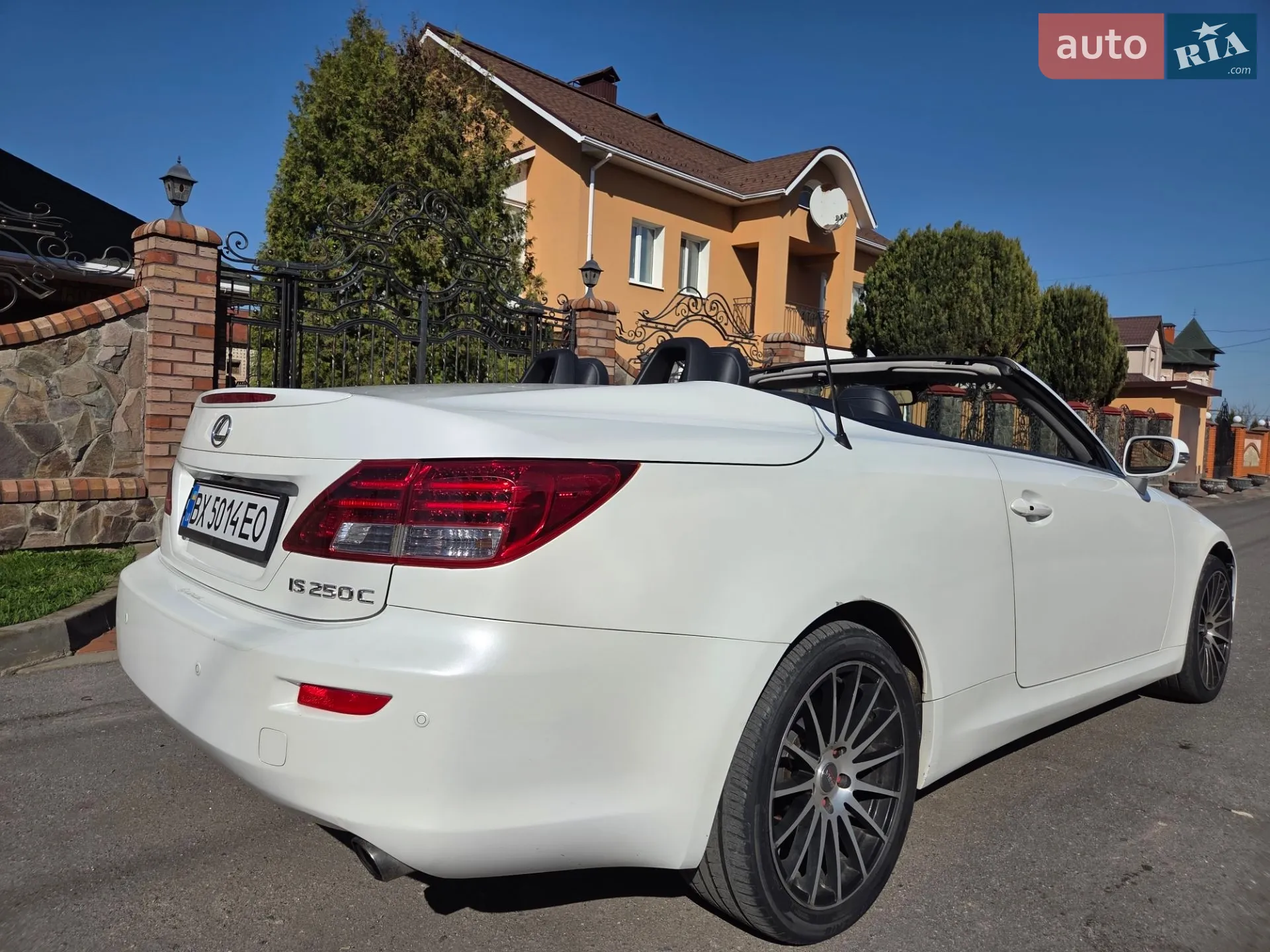 2012 Lexus IS - мініатюра 10