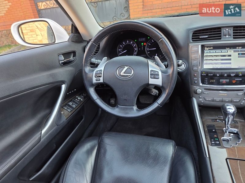 Кабріолет Lexus IS 2012 в Хмельницькому