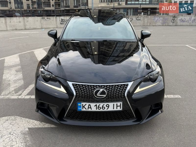 Lexus IS 2016