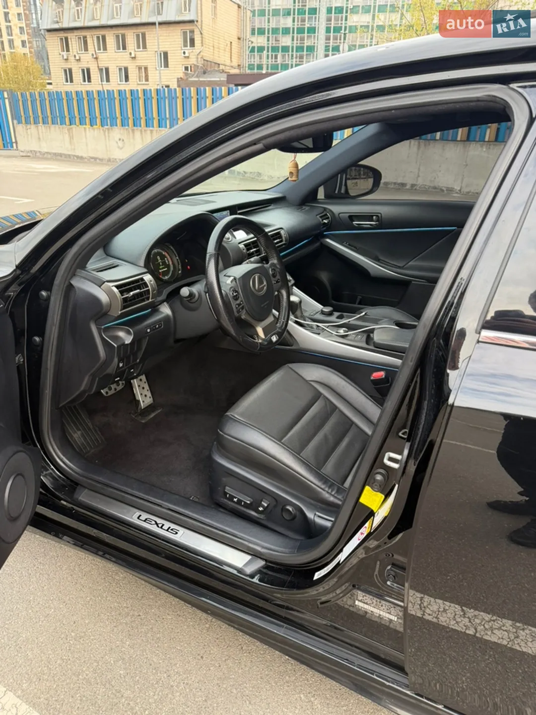 2016 Lexus IS - мініатюра 12