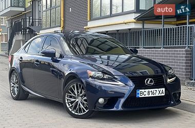 Седан Lexus IS 2014 в Жовкві