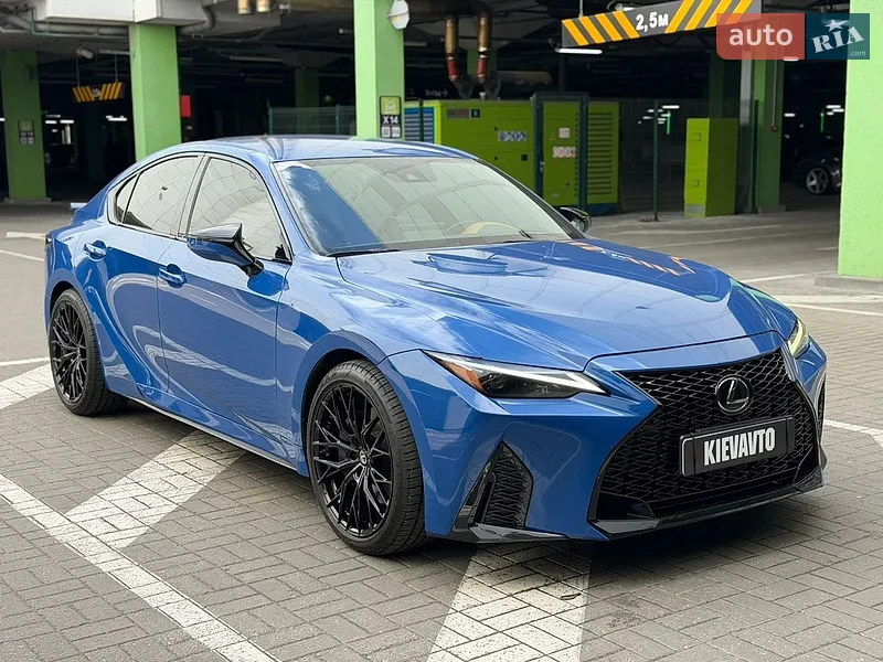 Lexus IS 2021