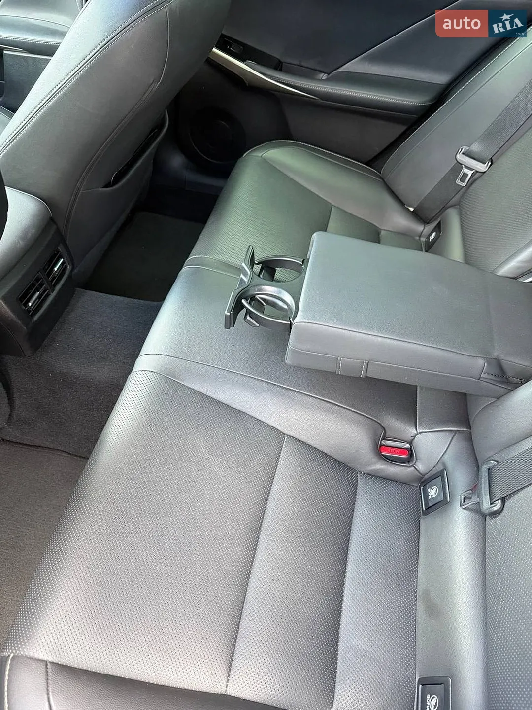 2015 Lexus IS - мініатюра 36
