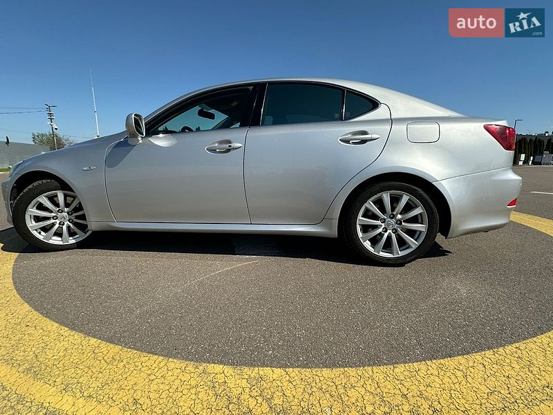 Седан Lexus IS 2008 в Киеве