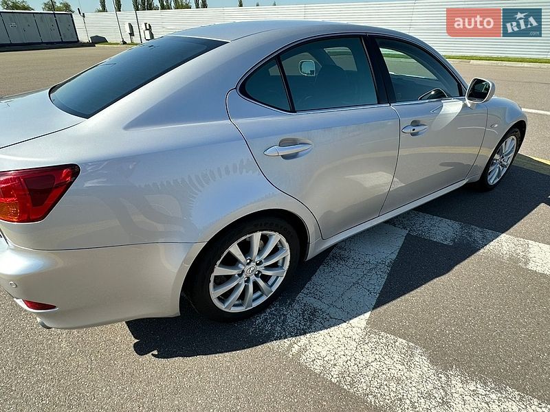 Седан Lexus IS 2008 в Киеве