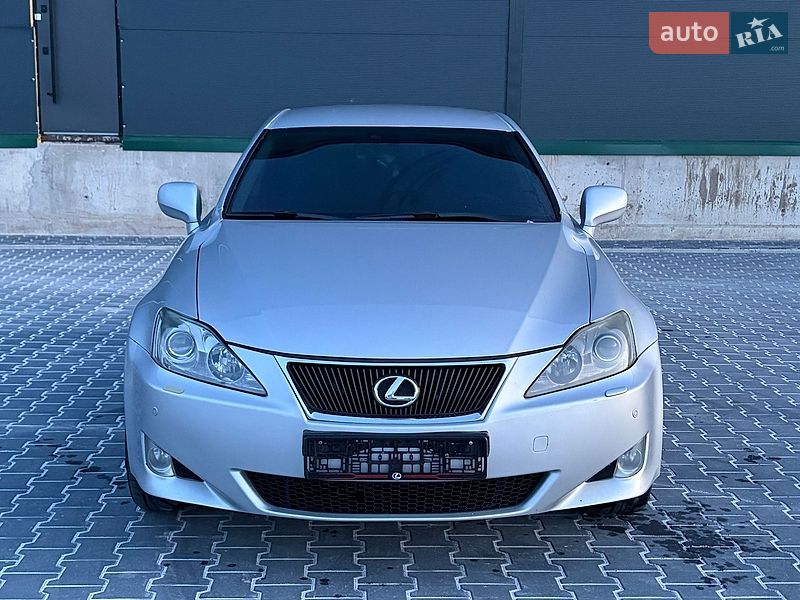 Седан Lexus IS 2005 в Тернополі